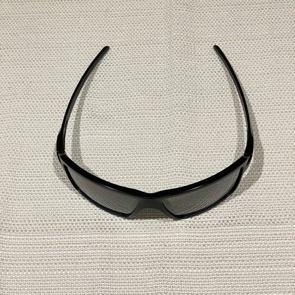 OAKLEY CABLES SUNGLASSES - PRIZM GREY LENSES - Picture 3 of 6